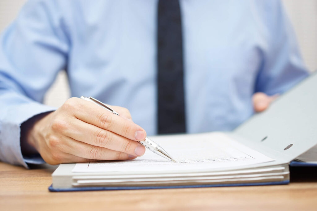 A family law attorney from PRO LAW GROUP offering flat fee counsel to a client in Las Vegas, NV