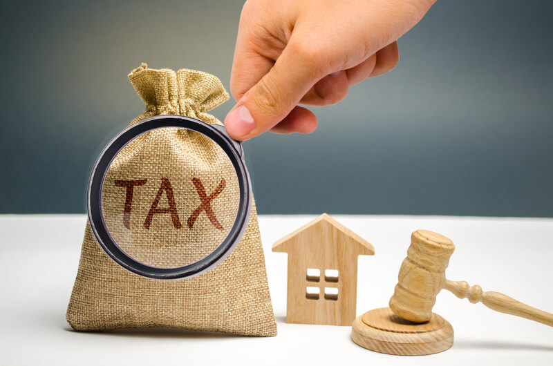 How to Avoid Paying Taxes on a Divorce Settlement